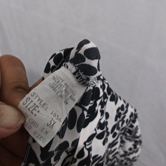 Blousses - Picture 3 of 3